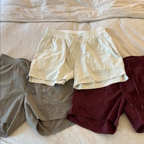 Lululemon Mens License to Train Short Size M Athletic Workout 3 excellent cond - Picture 1 of 8